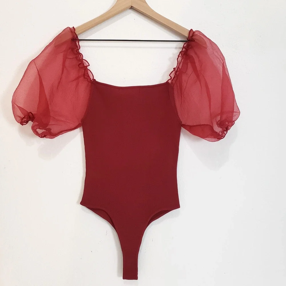 NEW!! ASTR The Label SIZE L Red Puff Sleeve Bodysuit Women Wine AT15988 Holiday
